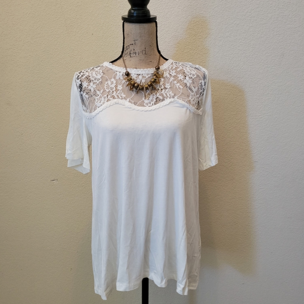 NWOT Ivory Lace Top - Medium